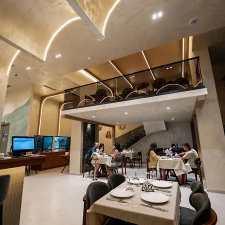 Aks Otel Dıraç
