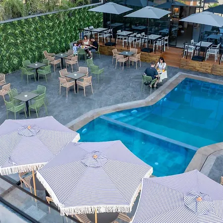 Aks Otel Dıraç