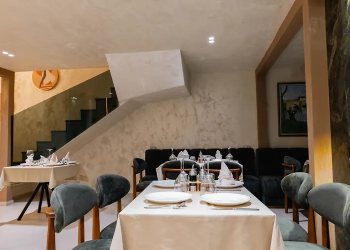 ホテル Aks ドゥラス