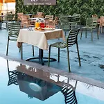 Hotel Aks 4*