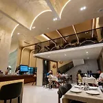 Aks Hotel