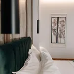 Aks