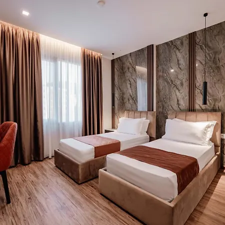 Aks Hotel