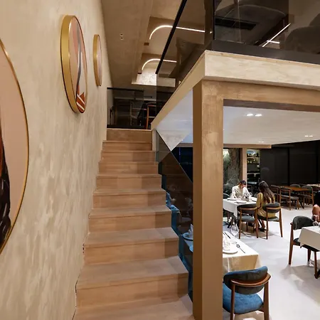 Hotel Aks