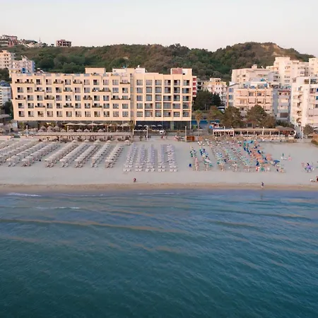 Hotel Aks